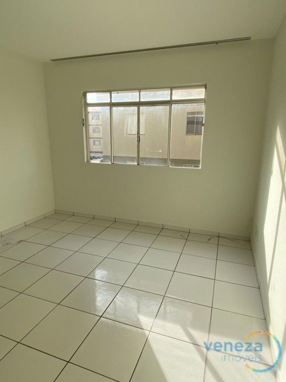 Apartamento para venda no Tiete em Londrina com 56,12m² por R$ 160.000,00  - Foto 2