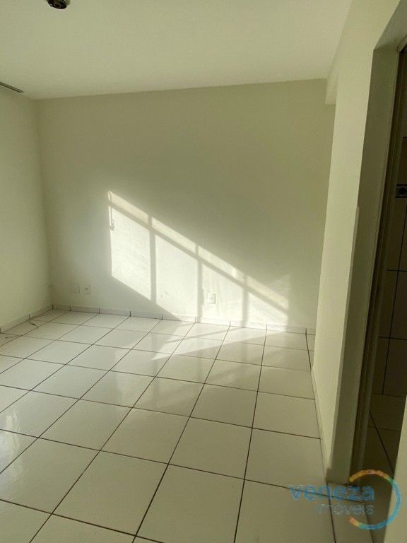 Apartamento para venda no Tiete em Londrina com 56,12m² por R$ 160.000,00  - Foto 3