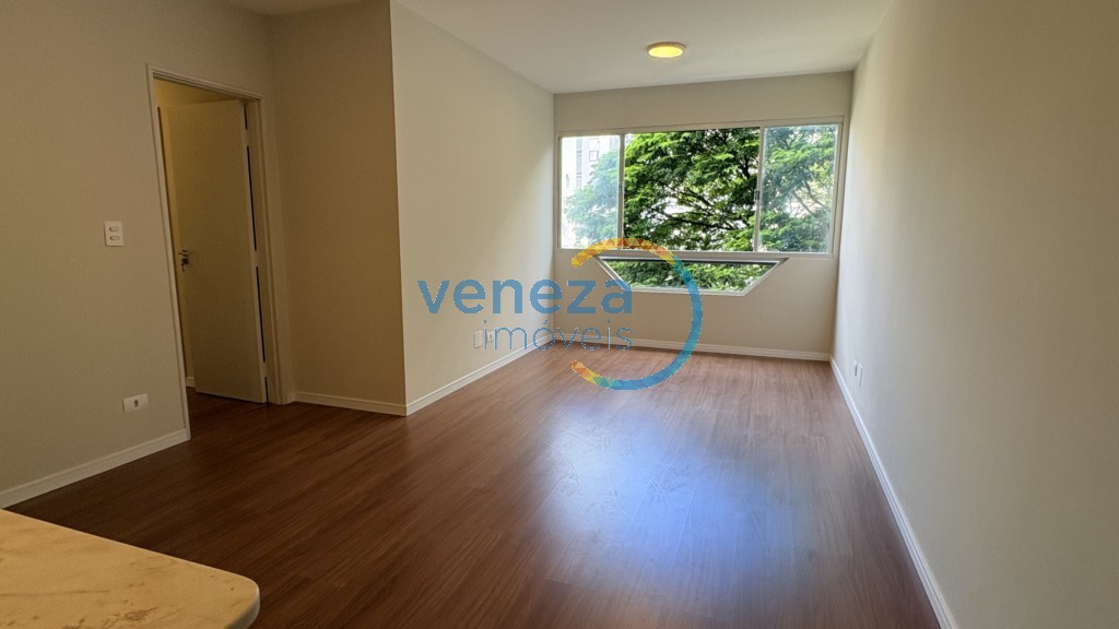 Apartamento para venda no Centro em Londrina com 120m² por R$ 570.000,00  - Foto 2