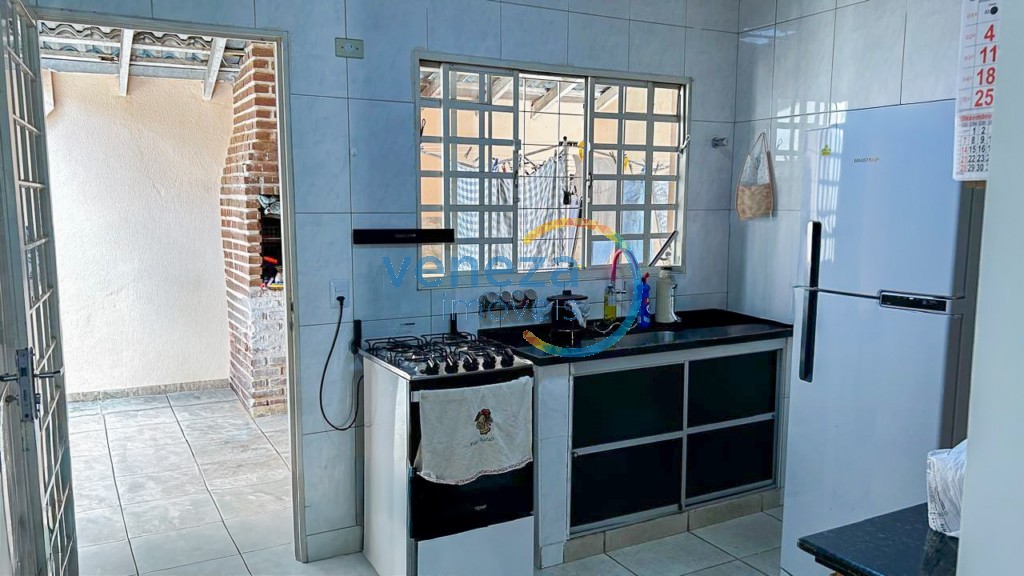 Casa Residencial para venda no bairro Portuguesa de Londrina - Foto 10