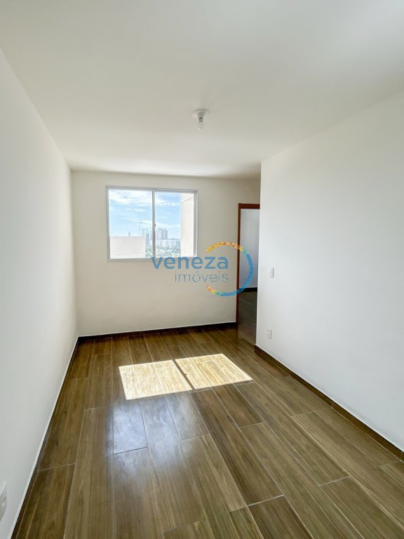 Apartamento para venda no Acquaville em Londrina com 86,64m² por R$ 195.000,00 - Foto 2