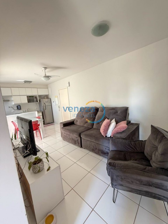 Apartamento para locacao no Centro em Londrina com 86,95m² por R$ 2.500,00 - Foto 2