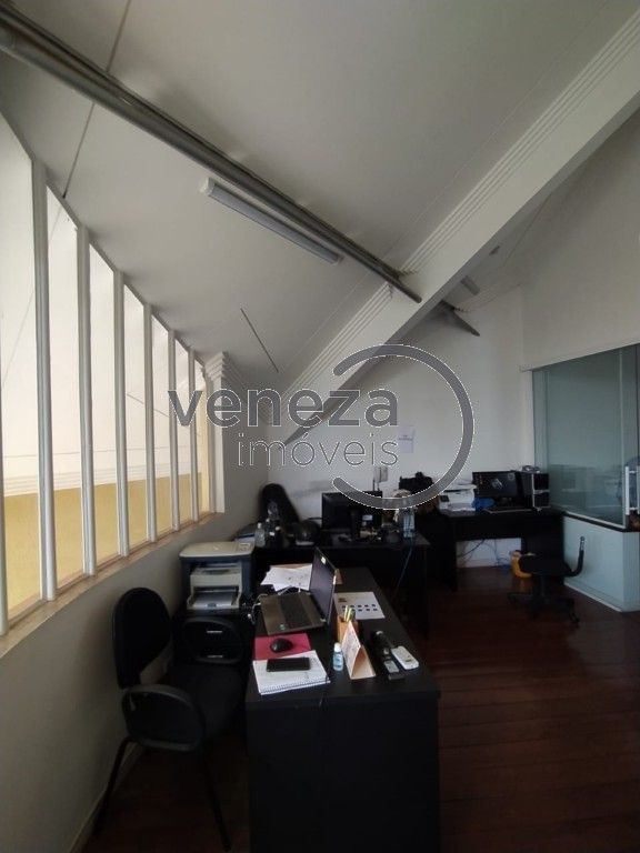Casa Residencial para venda no bairro Parque Residencial Alcant de Londrina - Foto 12