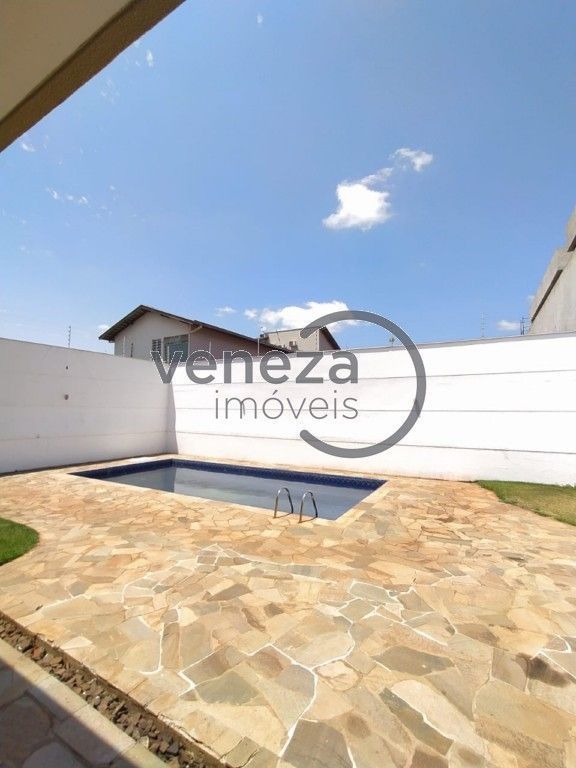 Casa Residencial para venda no bairro Parque Residencial Alcant de Londrina - Foto 17