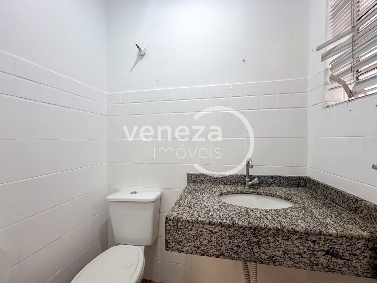 Salão-loja para locação no bairro Centro de Londrina - Foto 16