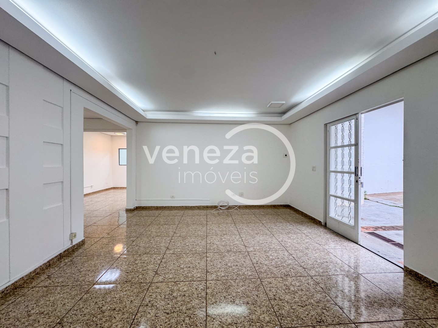 Salão-loja para locação no bairro Centro de Londrina - Foto 21