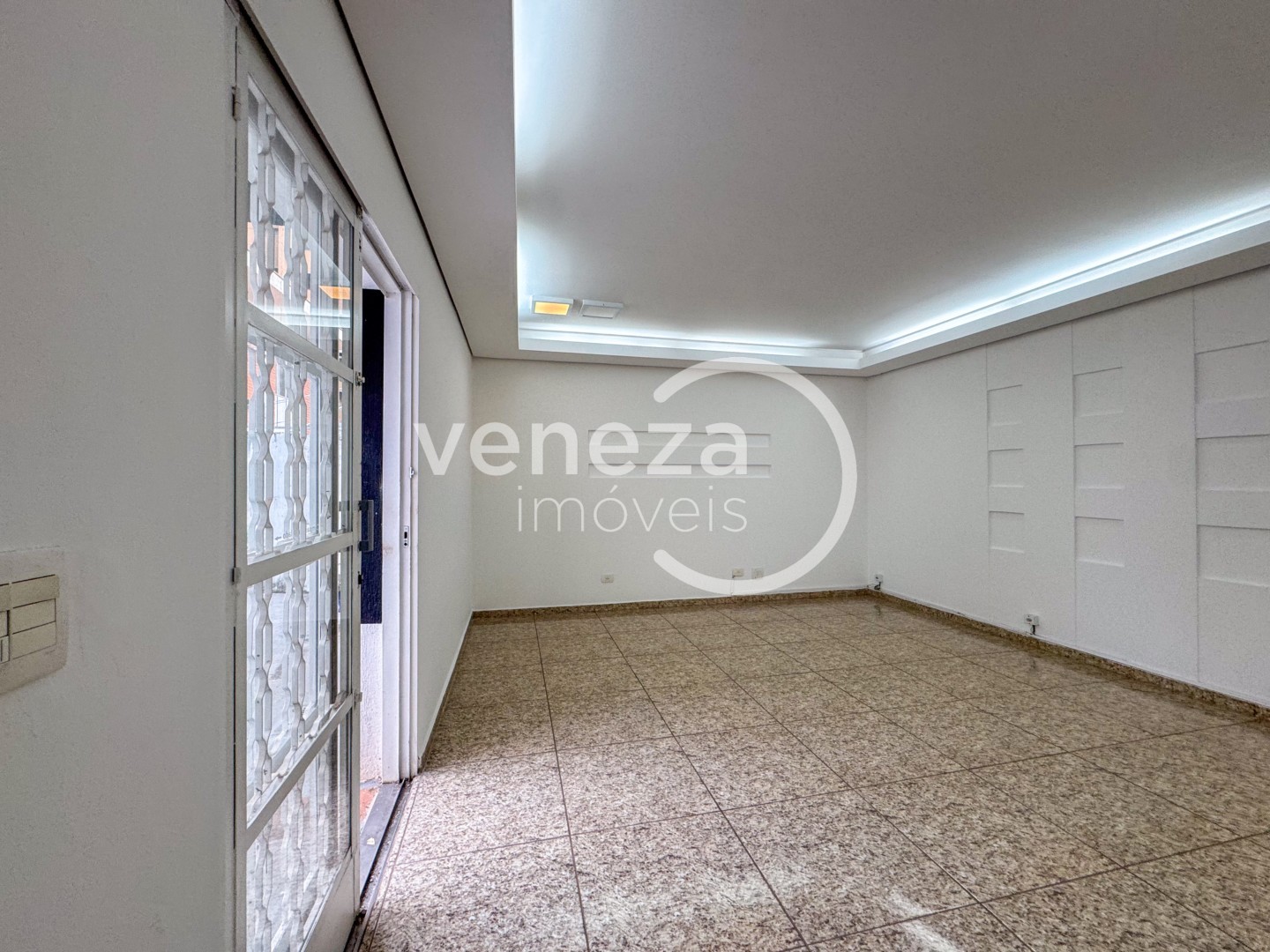 Salão-loja para locação no bairro Centro de Londrina - Foto 25