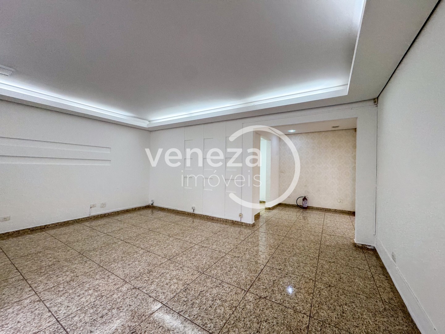 Salão-loja para locação no bairro Centro de Londrina - Foto 26