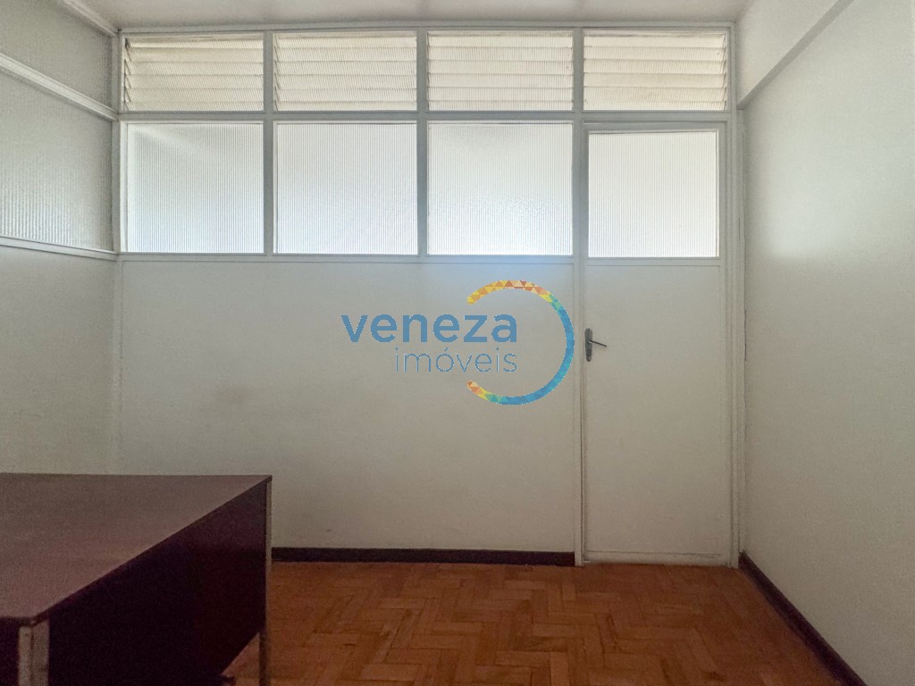 Sala para locacao no Centro em Londrina com 68m² por R$ 900,00  - Foto 2