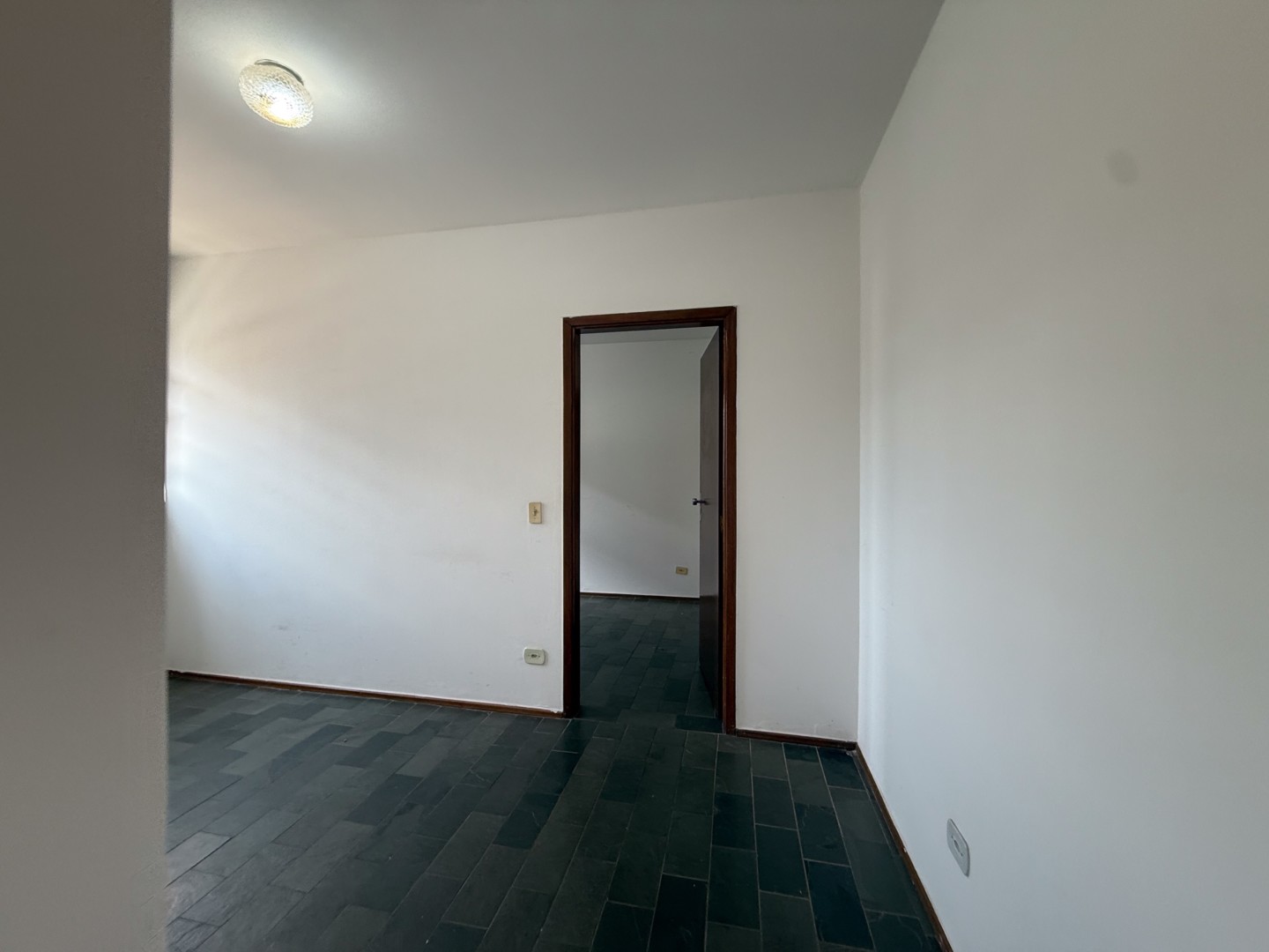 Apartamento para locacao no Centro em Londrina com 37,14m² por R$ 1.300,00  - Foto 3