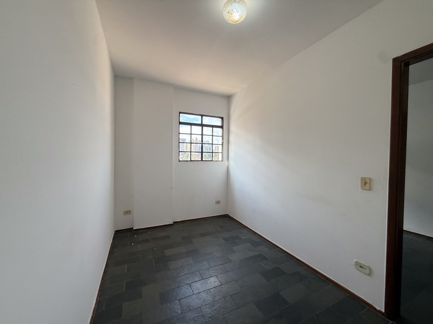 Apartamento para locação no bairro Centro de Londrina - Foto 5