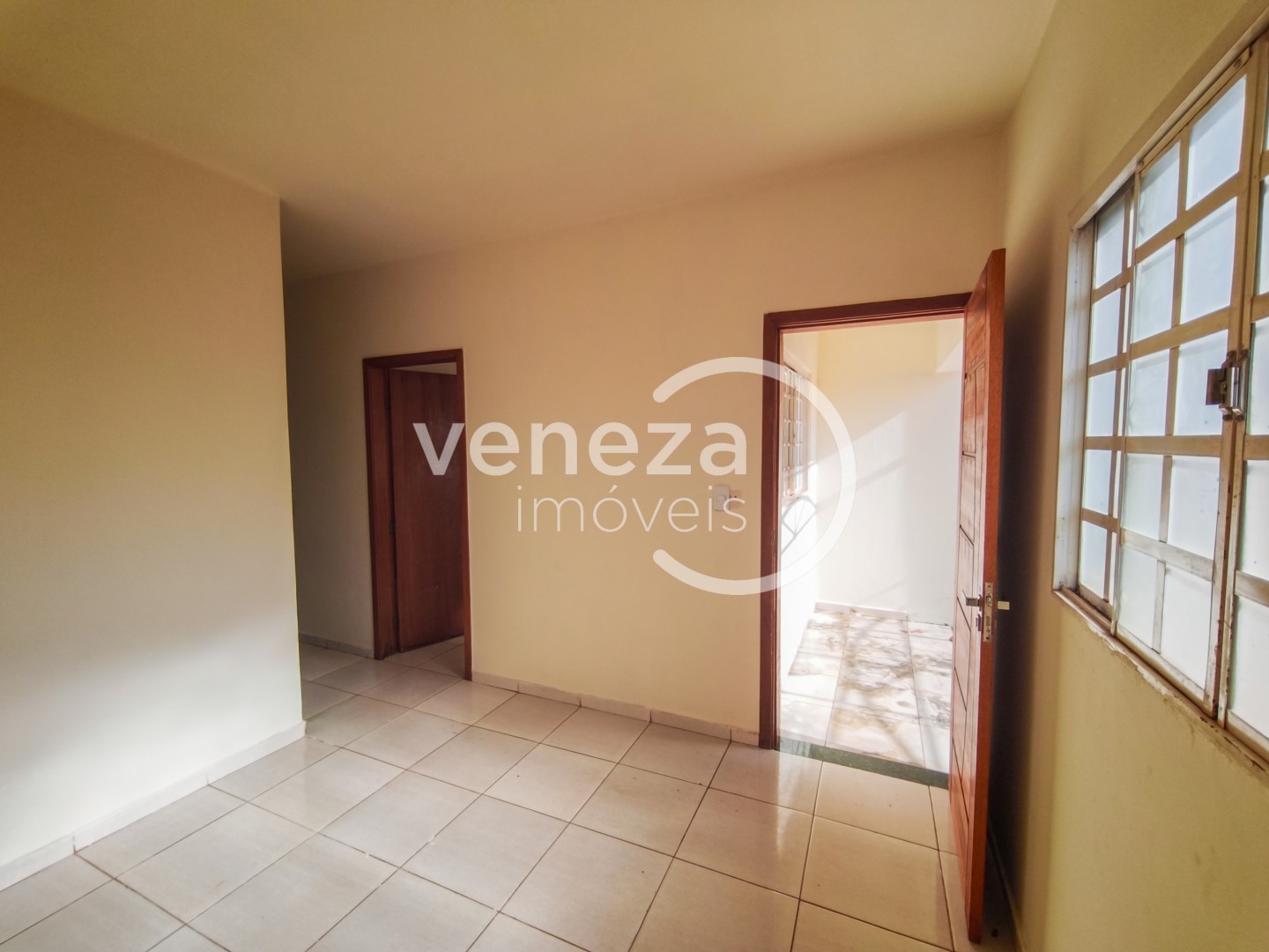 Casa Residencial para locacao no Sabara em Londrina com 69,97m² por R$ 1.800