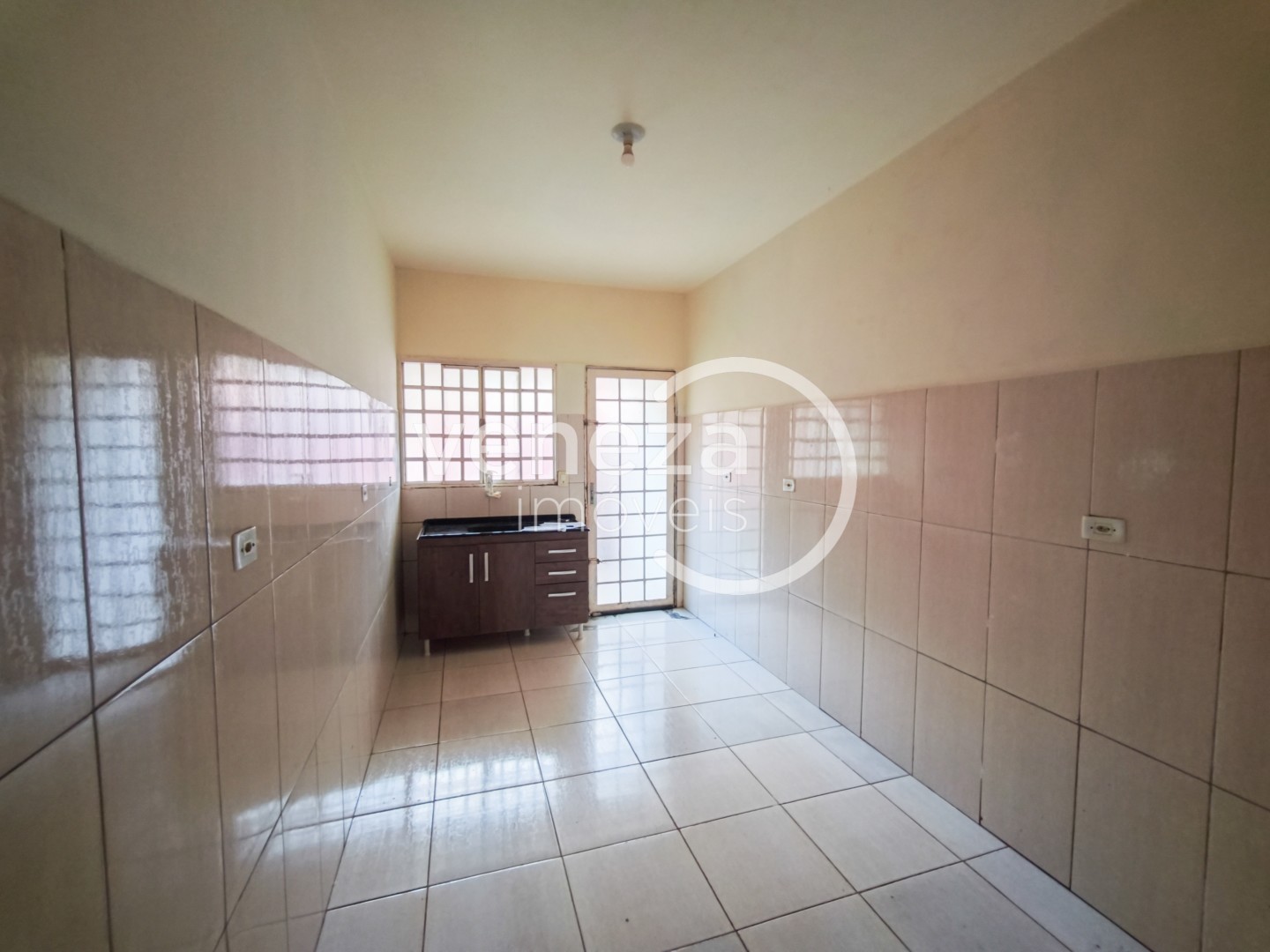 Casa Residencial para locação no bairro Sabara de Londrina - Foto 9