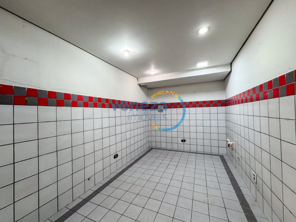 Salão-loja para locação no bairro Centro de Londrina - Foto 7