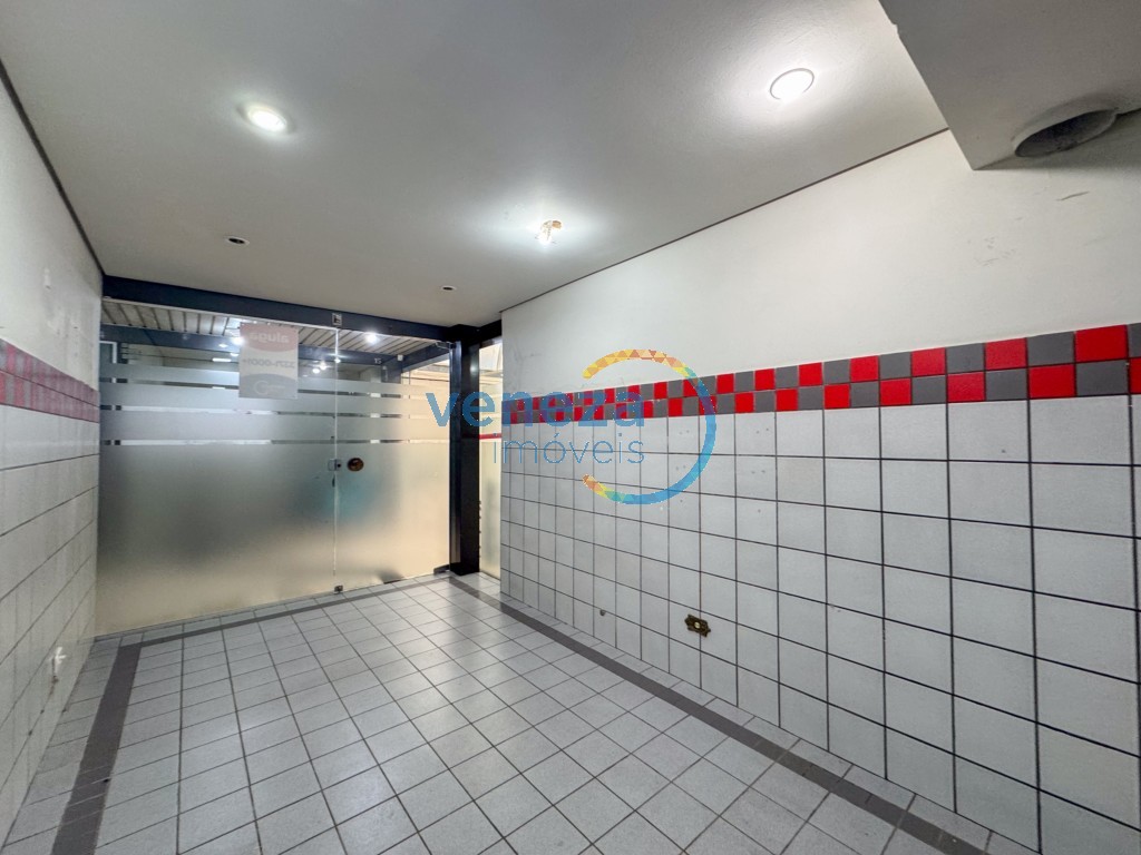 Salão-loja para locação no bairro Centro de Londrina - Foto 16