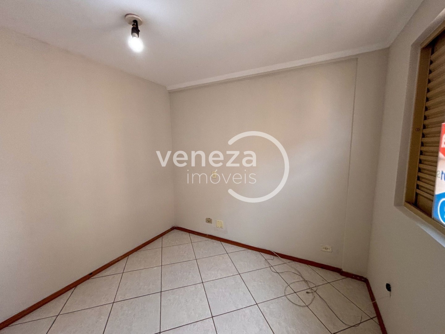 Apartamento para locação no bairro Agari de Londrina - Foto 4