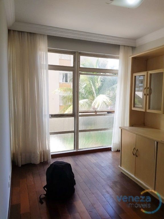 Apartamento para locacao no Vila Larsen 1 em Londrina com 108,96m² por R$ 1.190,00  - Foto 3