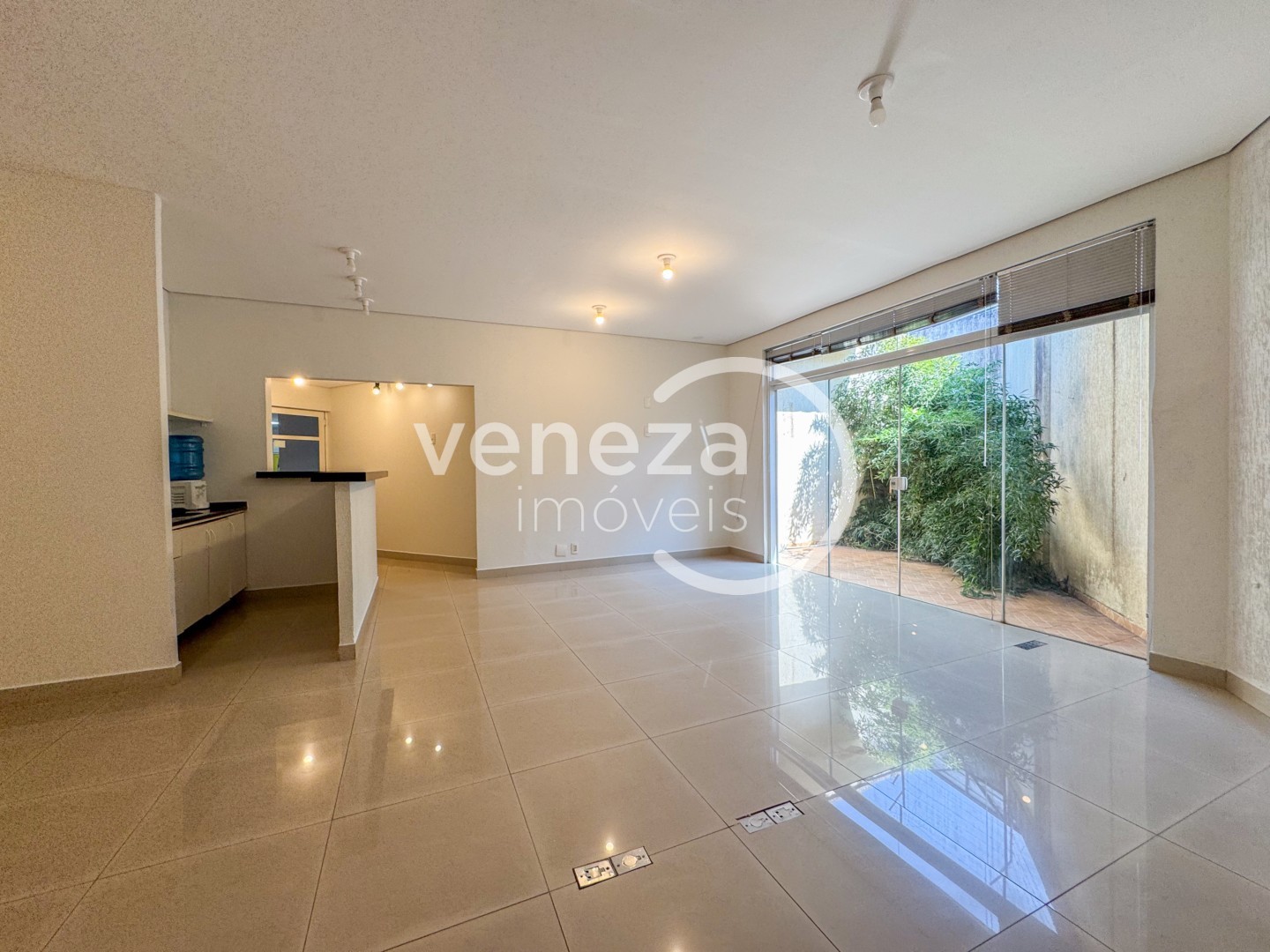 Salão-loja para locação no bairro Vila Ipiranga de Londrina - Foto 7