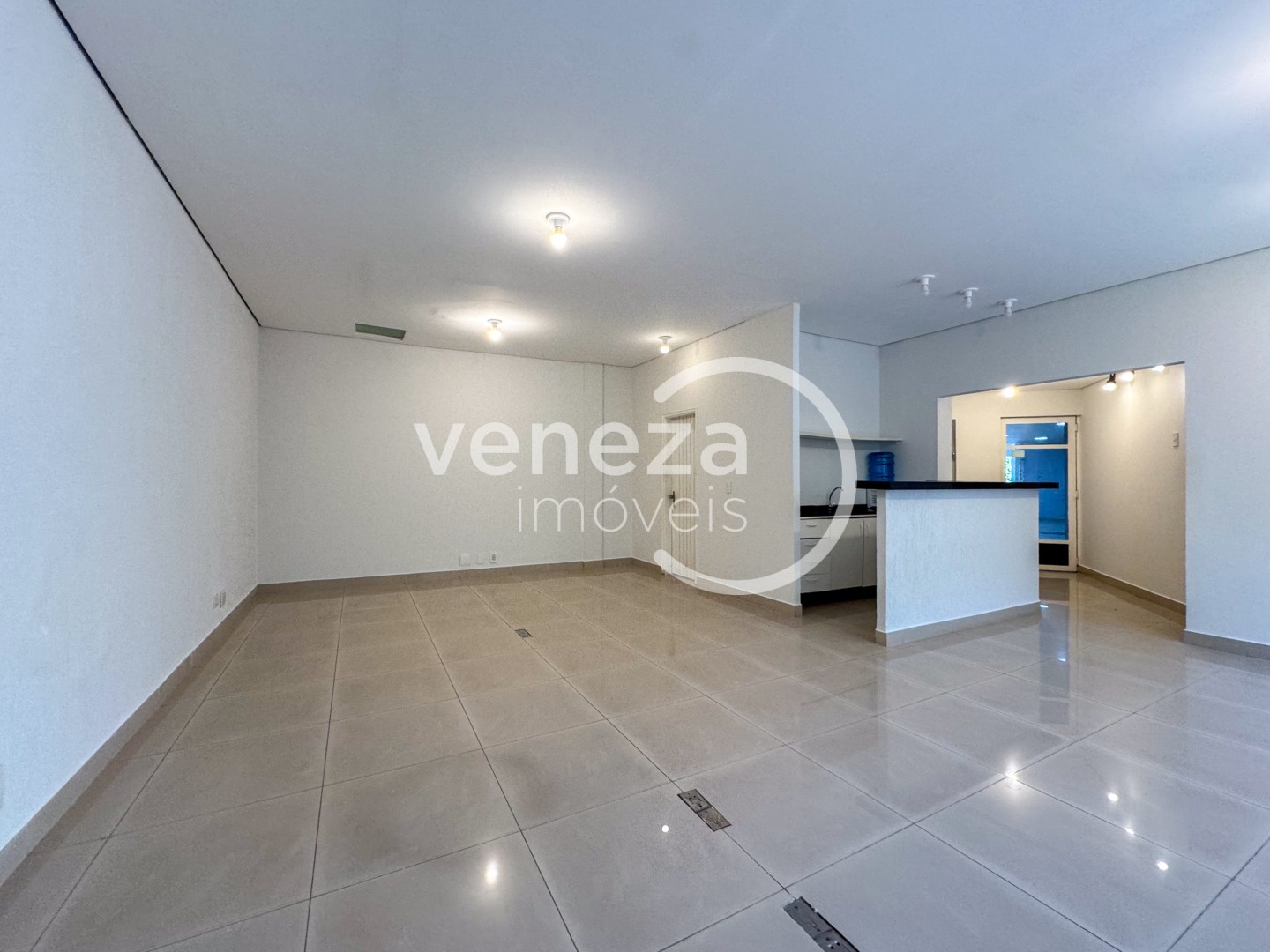 Salão-loja para locação no bairro Vila Ipiranga de Londrina - Foto 11