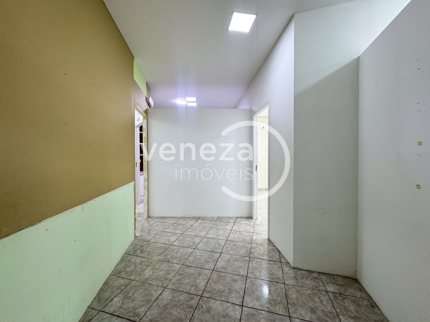 Salão-loja para locação no bairro Vila Ipiranga de Londrina - Foto 10