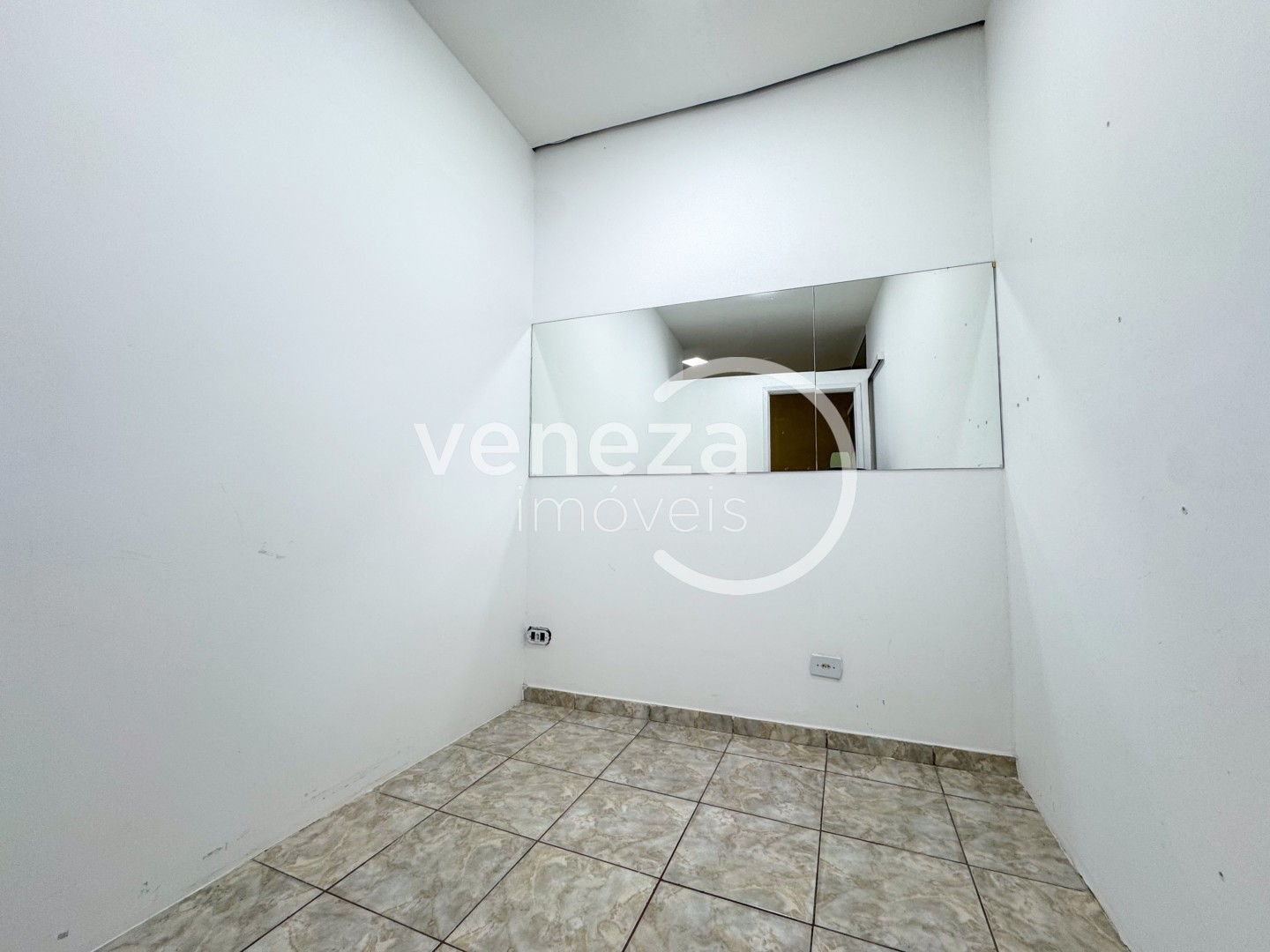 Salão-loja para locação no bairro Vila Ipiranga de Londrina - Foto 14