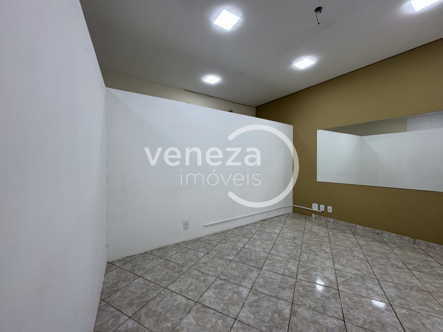 Salão-loja para locação no bairro Vila Ipiranga de Londrina - Foto 26
