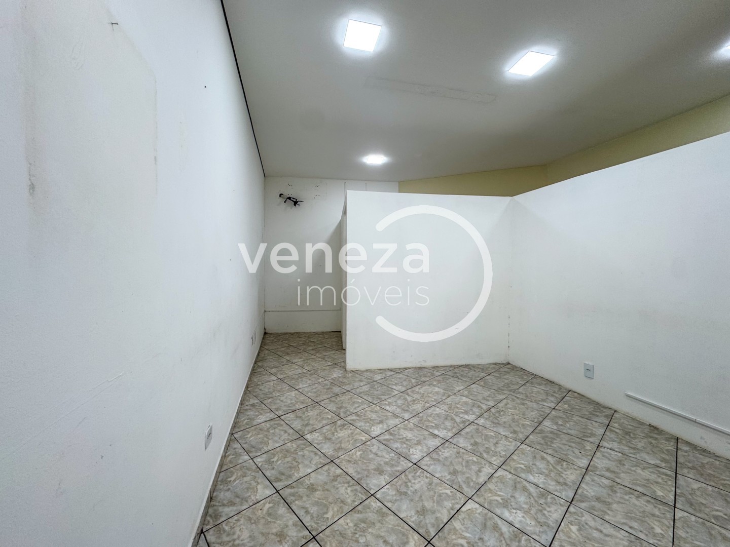 Salão-loja para locação no bairro Vila Ipiranga de Londrina - Foto 31