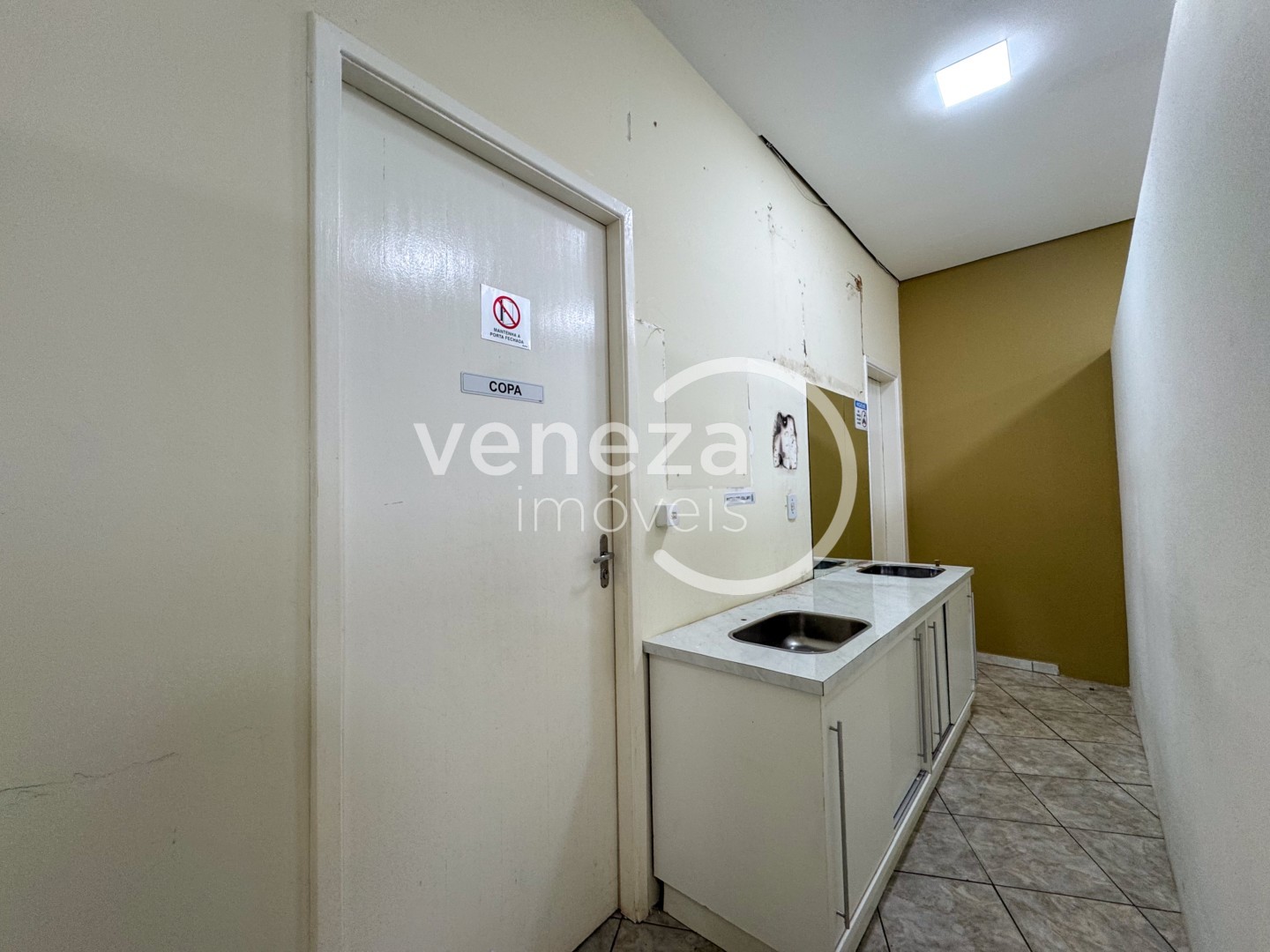 Salão-loja para locação no bairro Vila Ipiranga de Londrina - Foto 32