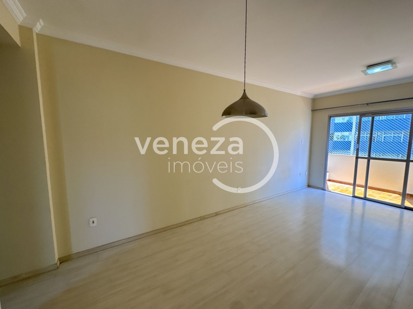 Apartamento para locacao no Centro em Londrina com 109,08m² por R$ 1.650  - Foto 2