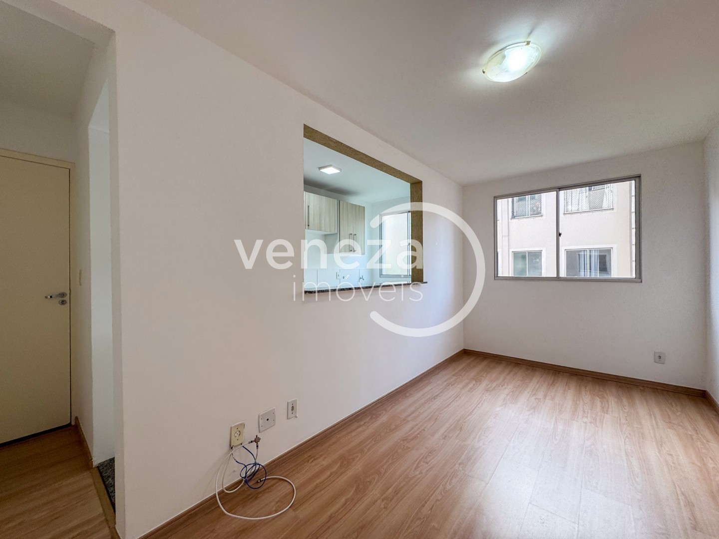 Apartamento para locacao no Jardim Joquei Club em Londrina com 77m² por R$ 1.290  - Foto 2