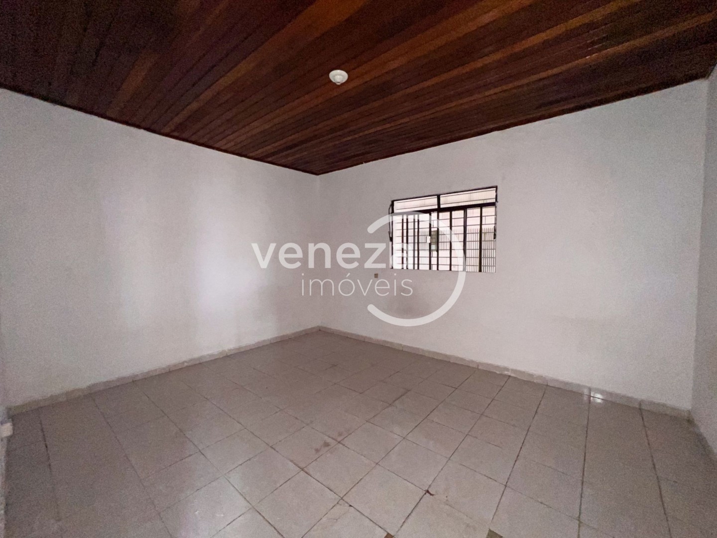 Casa Residencial para locacao no Leonor em Londrina com 60m² por R$ 950