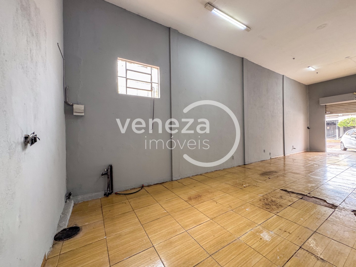 Salão-loja para locação no bairro Antares de Londrina - Foto 12