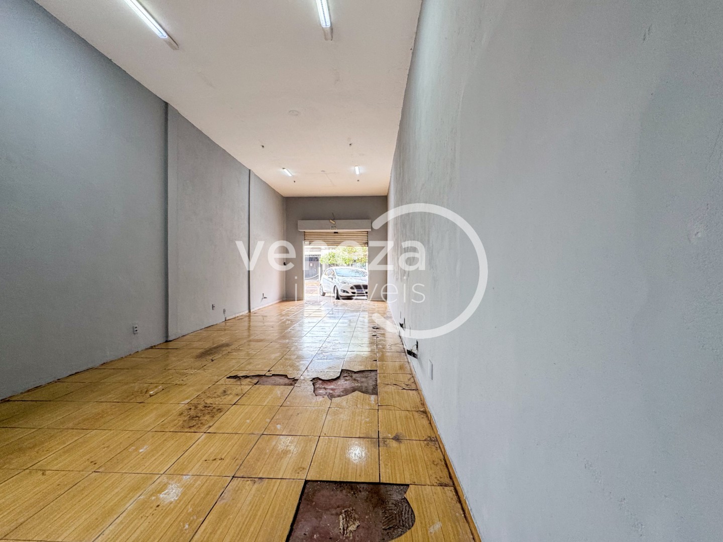 Salão-loja para locação no bairro Antares de Londrina - Foto 14