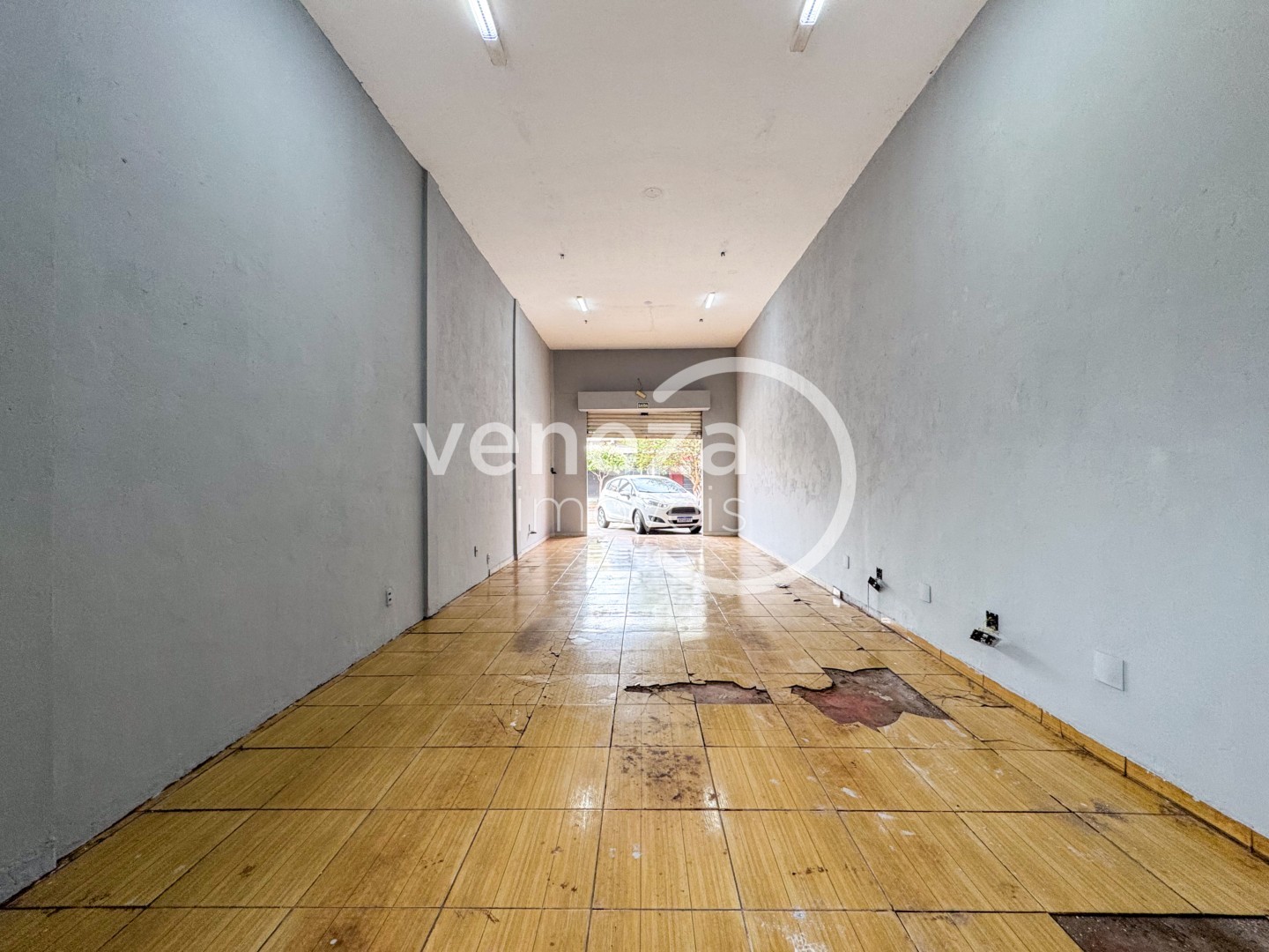 Salão-loja para locação no bairro Antares de Londrina - Foto 15