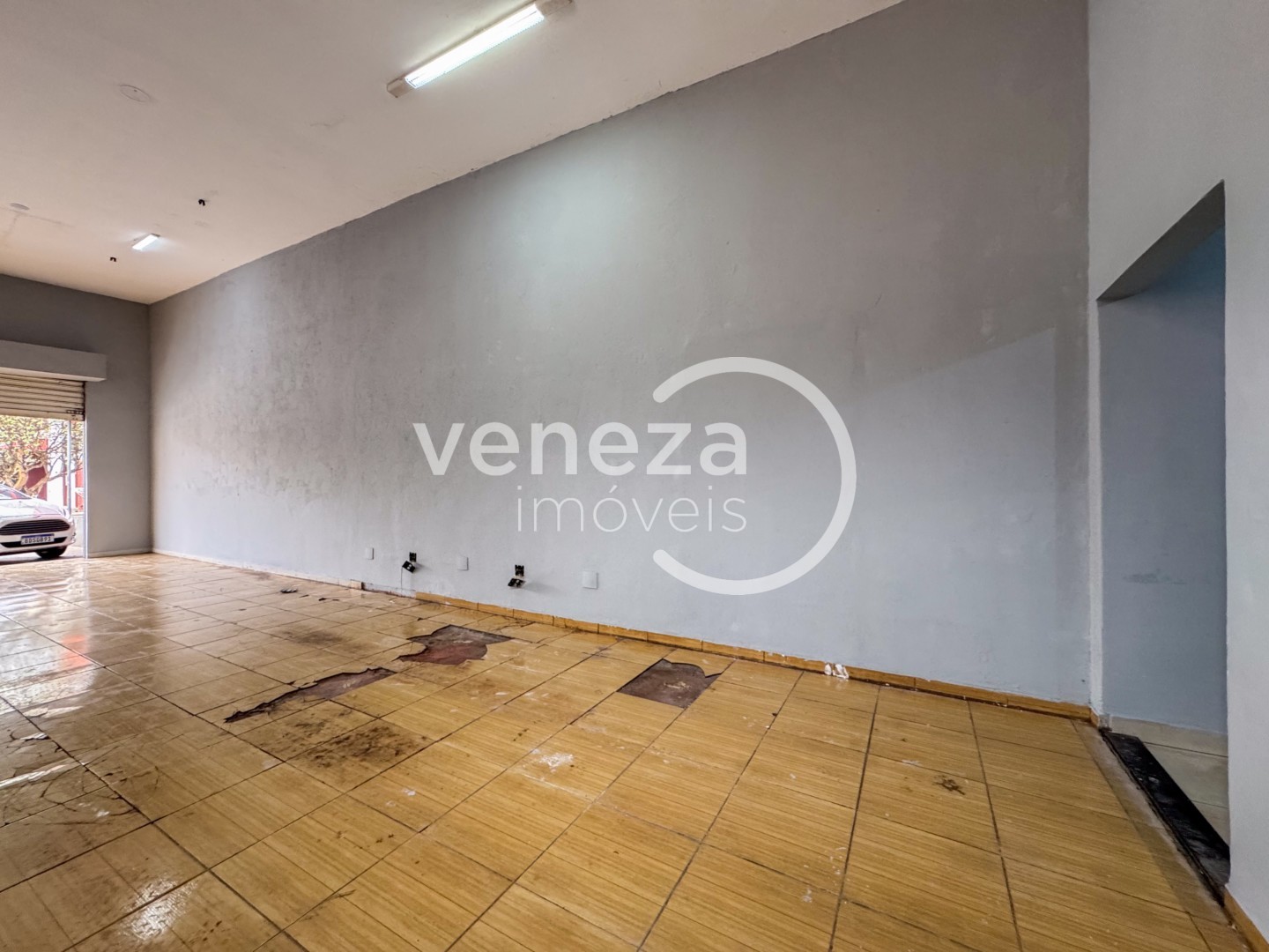 Salão-loja para locação no bairro Antares de Londrina - Foto 16