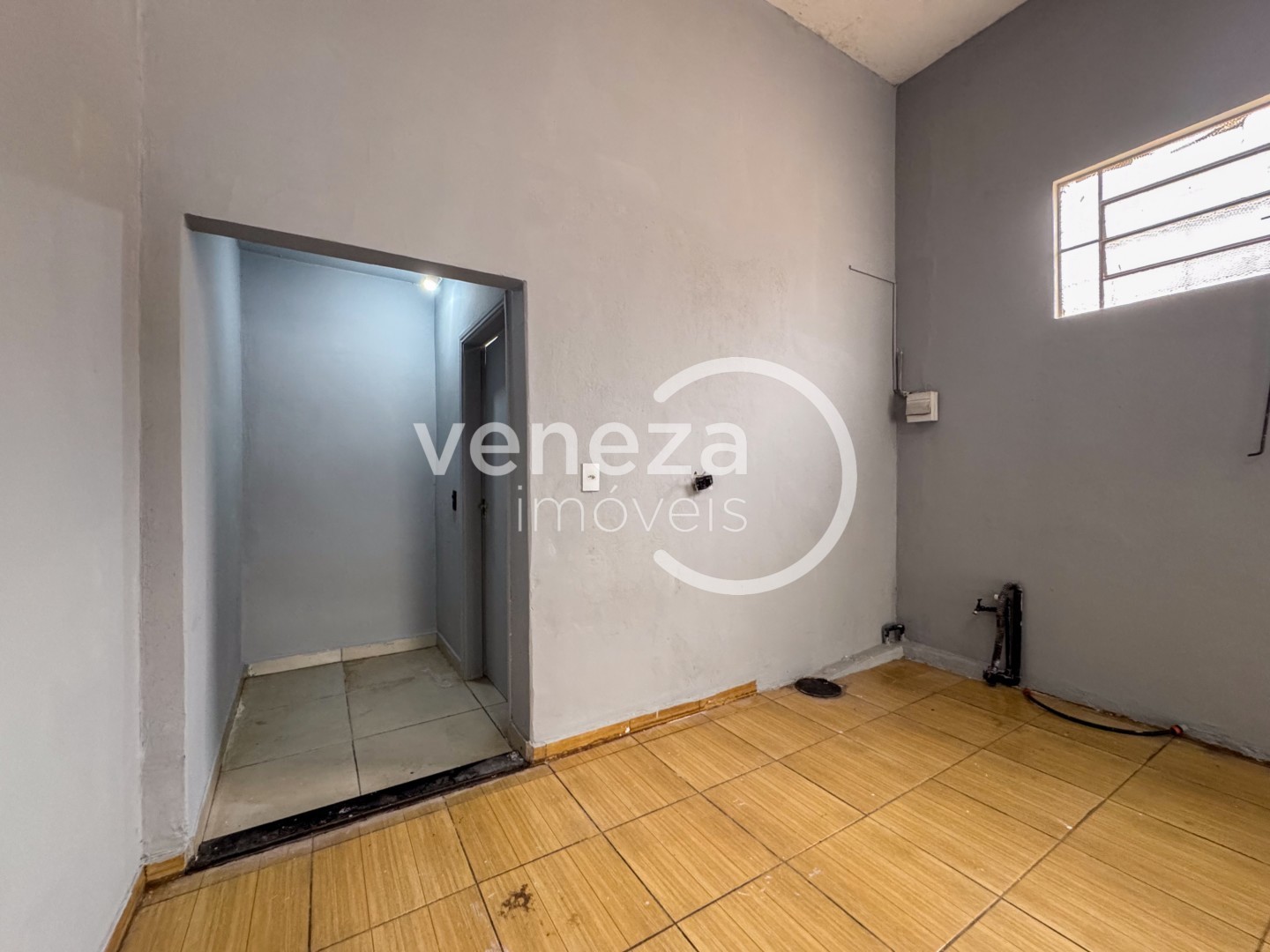 Salão-loja para locação no bairro Antares de Londrina - Foto 19
