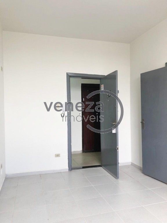 Sala para locacao no Centro em Londrina com 40m² por R$ 450,00
