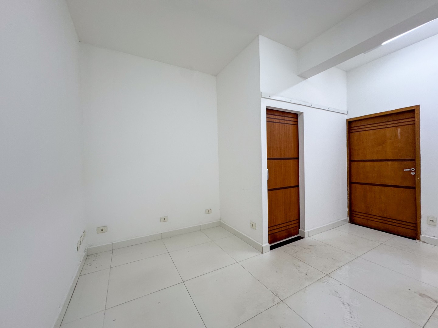Sala para locacao no Londrilar em Londrina com 130m² por R$ 1.650 - Foto 2