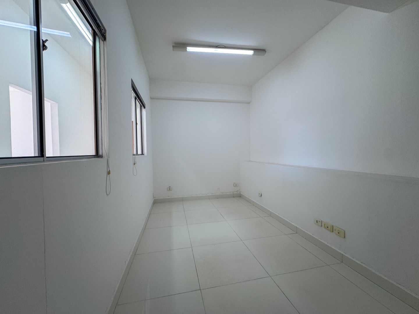 Sala para locação no bairro Londrilar de Londrina - Foto 9