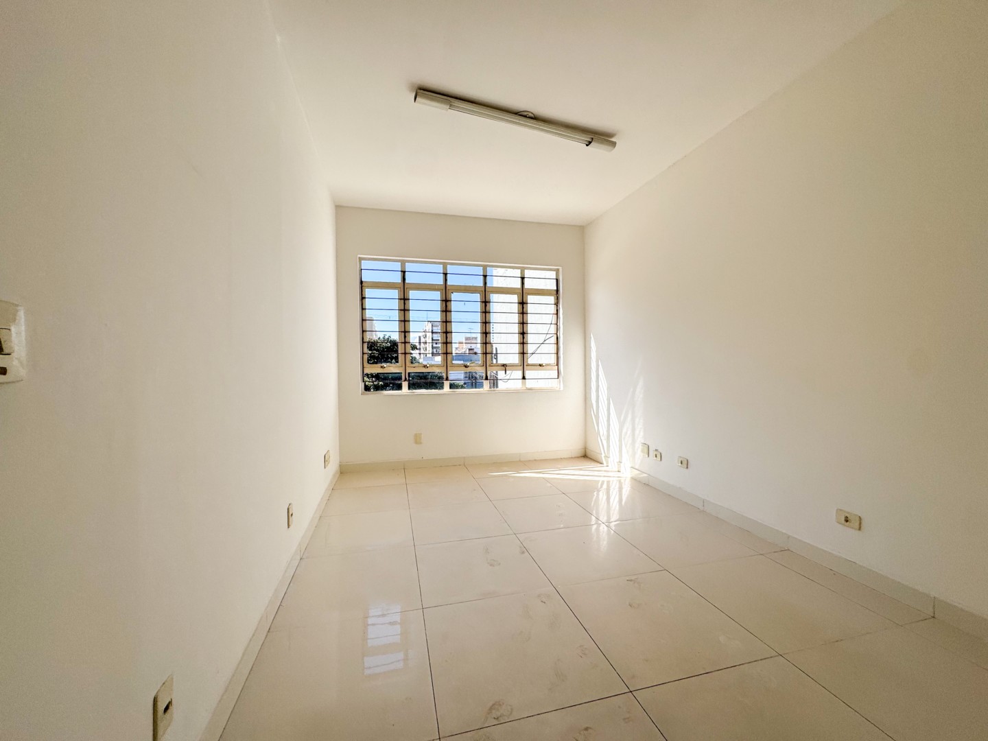 Sala para locação no bairro Londrilar de Londrina - Foto 17