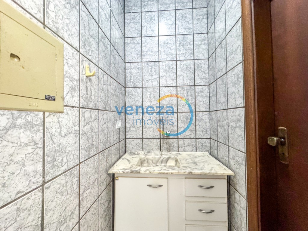 Salão-loja para locação no bairro Centro de Londrina - Foto 21