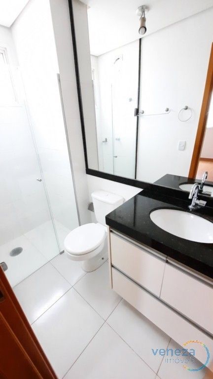 Apartamento para locação no bairro Gleba Palhano de Londrina com 75m<sup>2</sup> útil, 3 quartos, 1 vaga de garagem