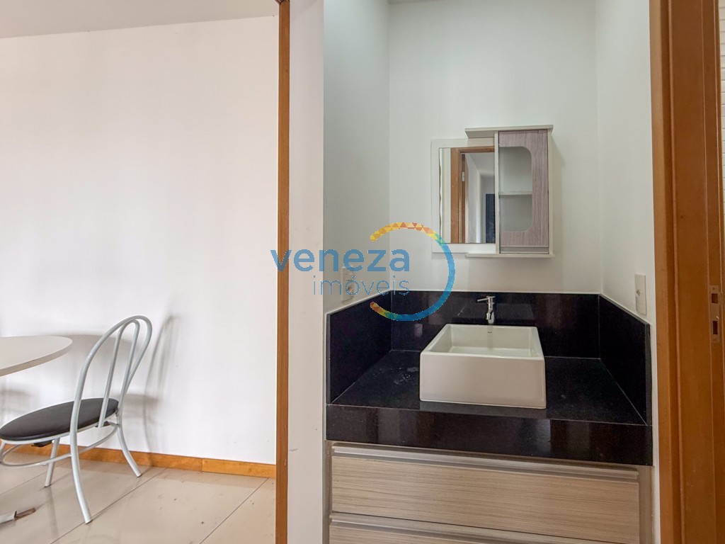 Apartamento para locação no bairro Centro de Londrina com 43m<sup>2</sup> útil, 1 quarto, 1 vaga de garagem