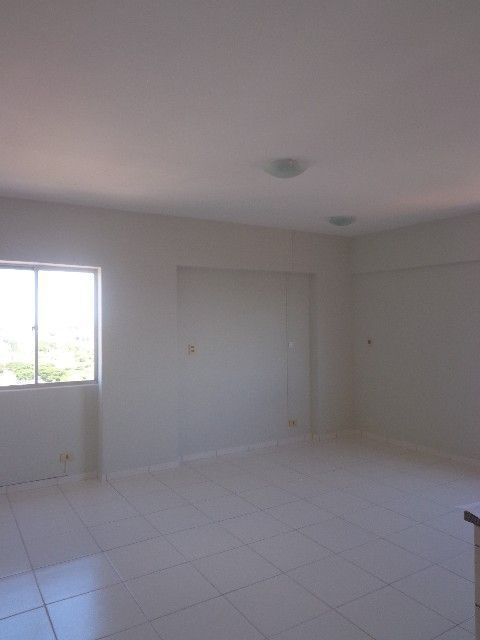 Apartamento para venda no Centro em Londrina com 40m² por R$ 89.000  - Foto 2