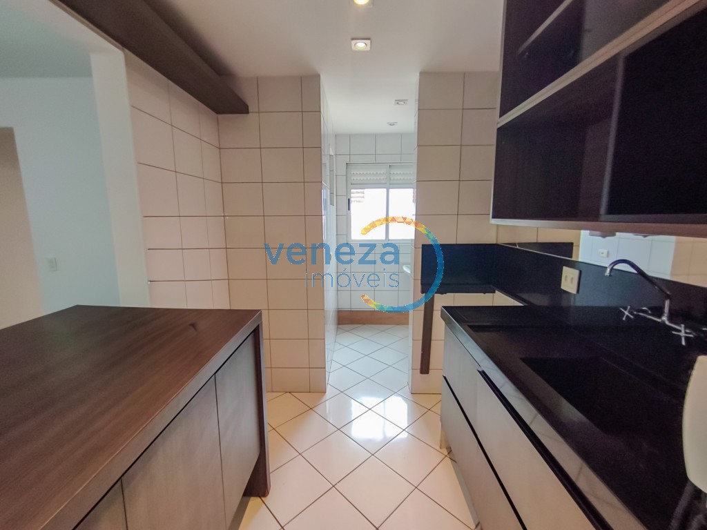 Apartamento para locação no bairro Centro de Londrina com 76.42m<sup>2</sup> útil, 3 quartos, 1 vaga de garagem