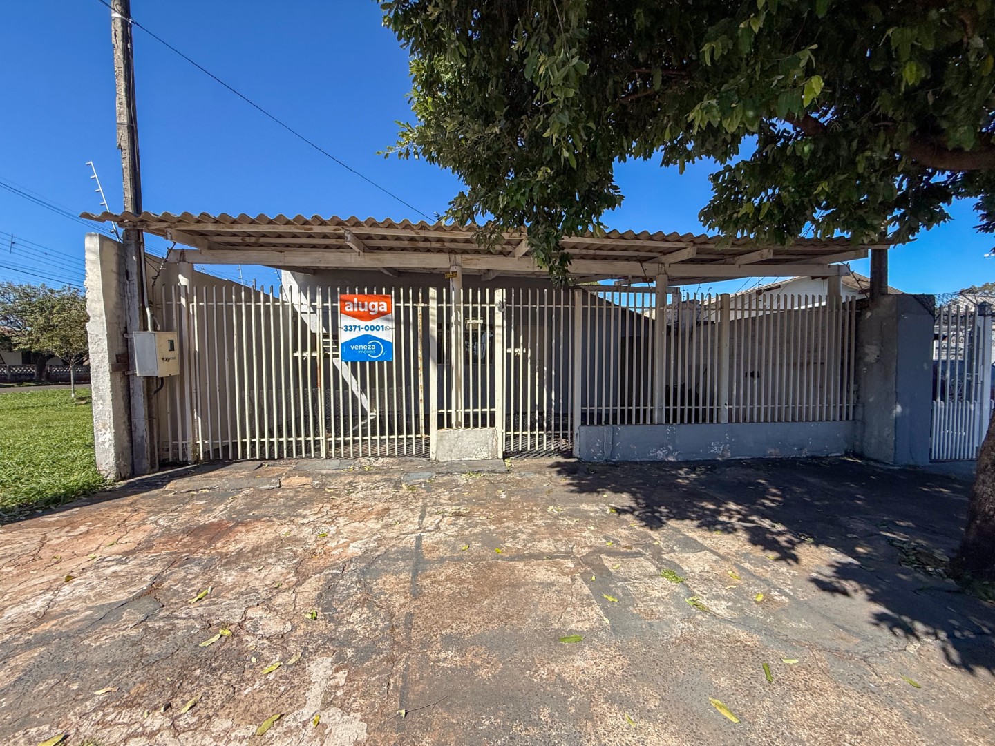 Casa Residencial para locacao no Conjunto Cafe em Londrina com 60m² por R$ 1.550