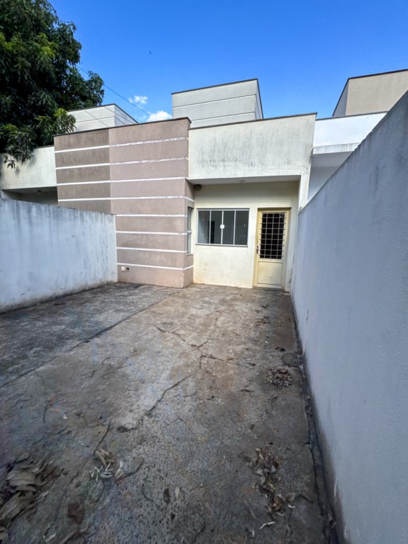 Casa Residencial para locacao no Portal do Sol em Londrina com 60m² por R$ 1.875,00
