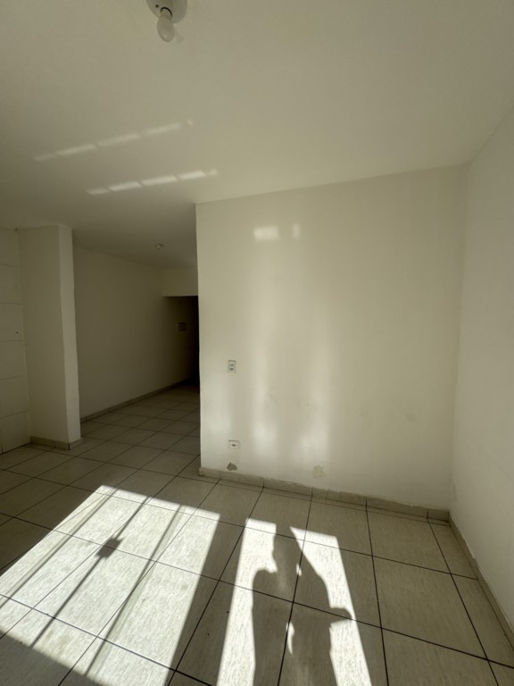 Casa Residencial para locacao no Portal do Sol em Londrina com 60m² por R$ 1.875,00