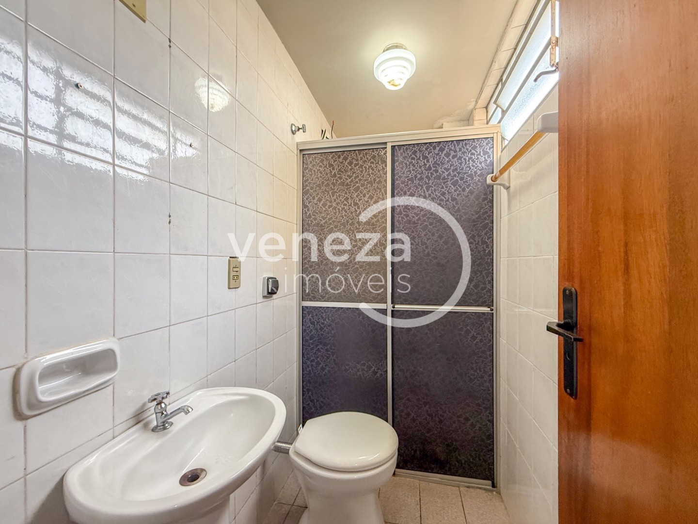 Apartamento para locação no bairro Vila Ipiranga de Londrina - Foto 6