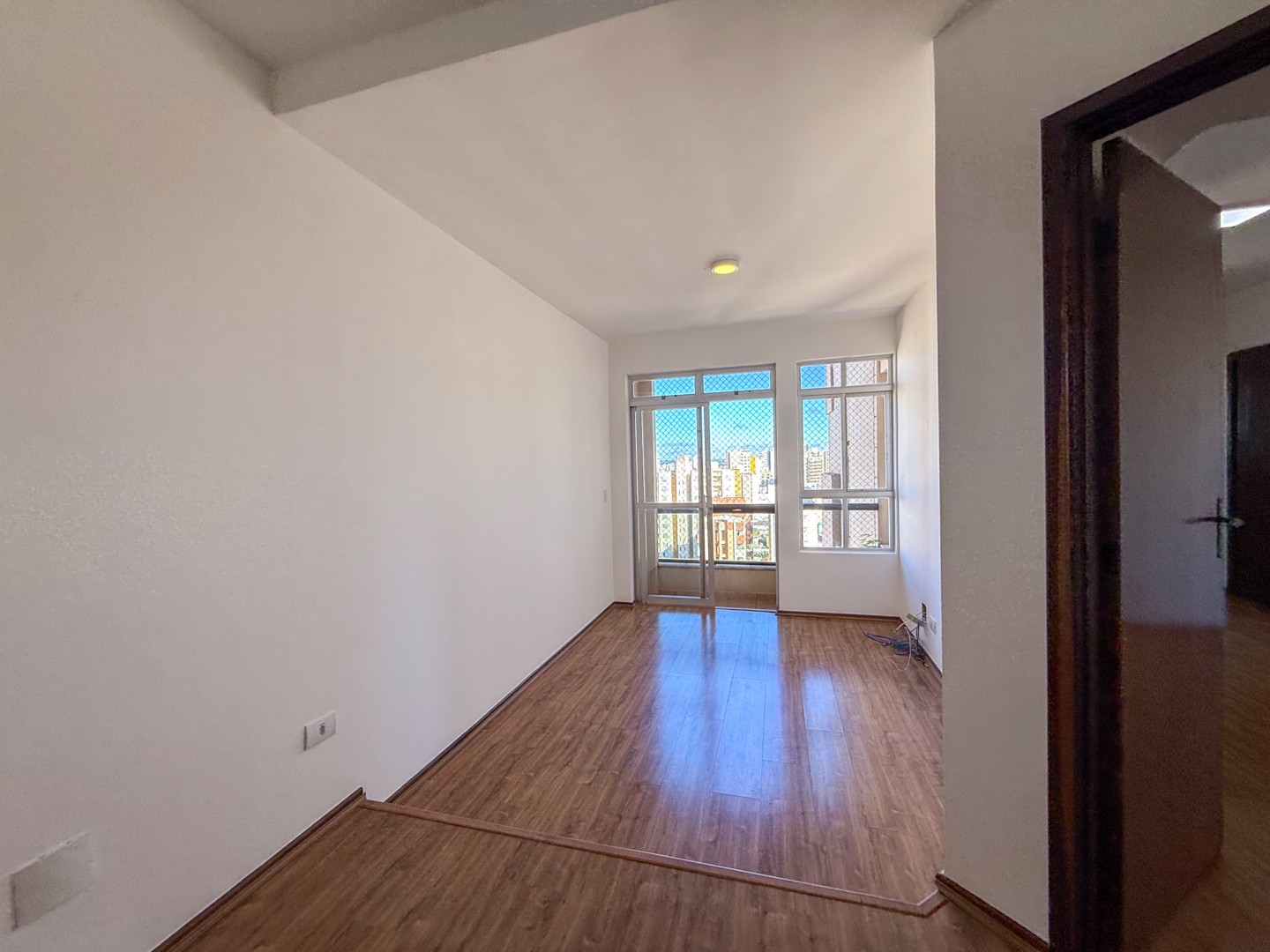 Apartamento para locação no bairro Centro de Londrina - Foto 4